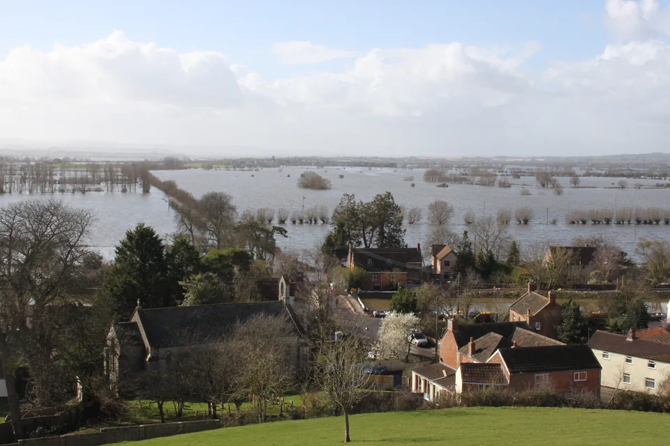 Burrowbridge and flooded land, viewed from Burrow Mump on 26 February 2014. Photograph by Rodw, CC BY-SA 3.0; identify any crop or other change.